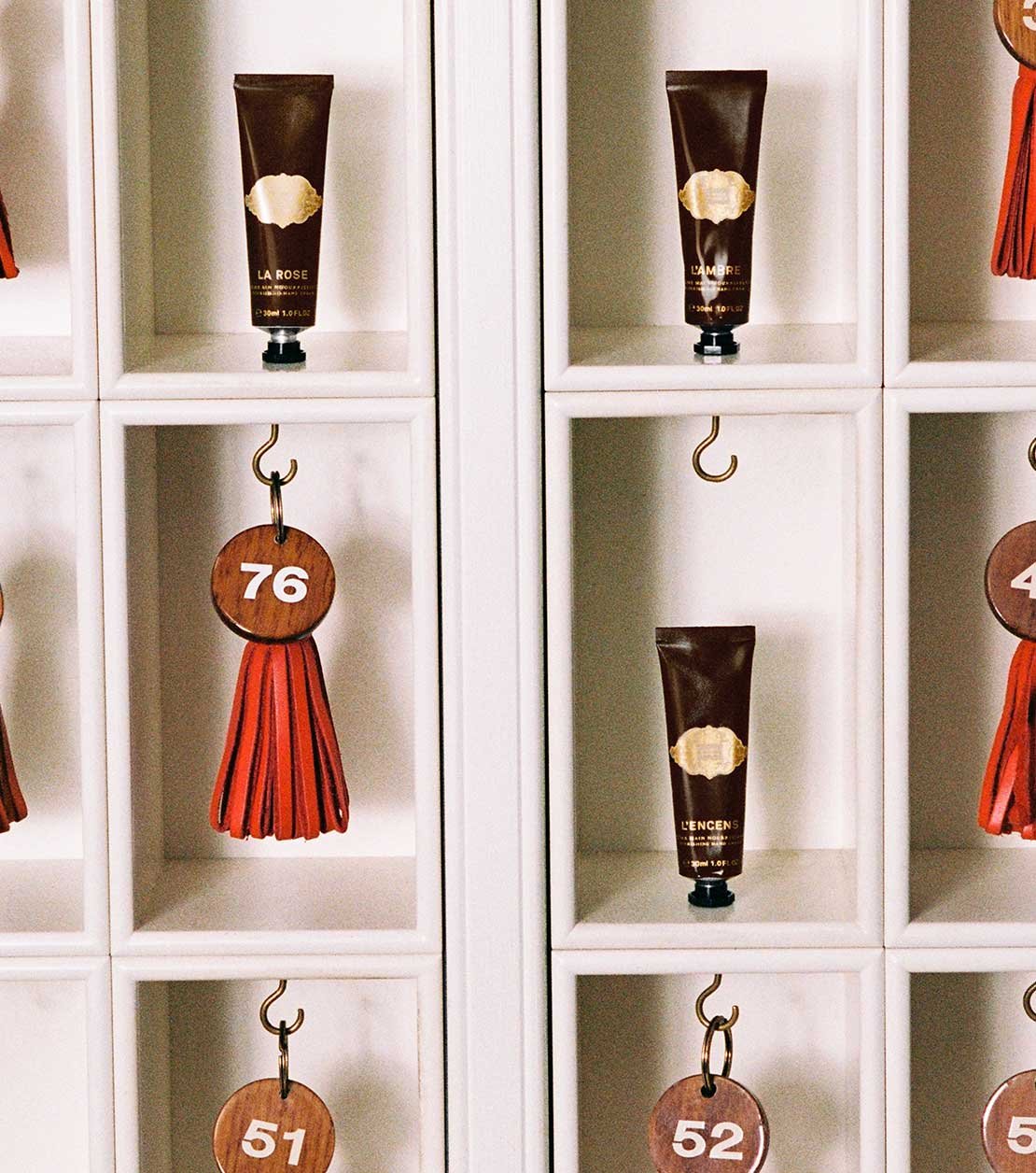 CAROUSEL_04_1110X1256 (1).jpg